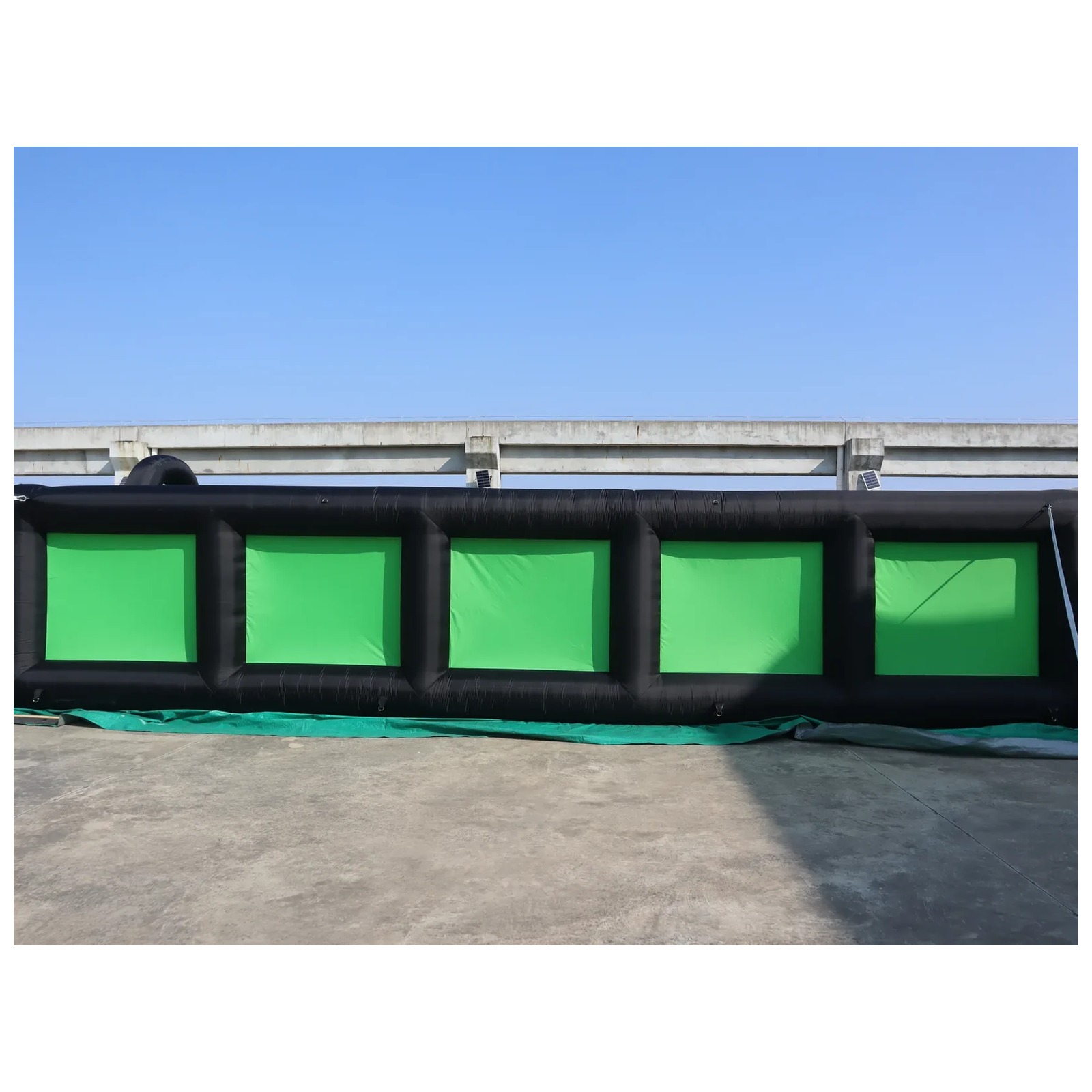 Outdoor Adventure Kids Party - Labirin Tiup Luar Ruangan Warna Hitam