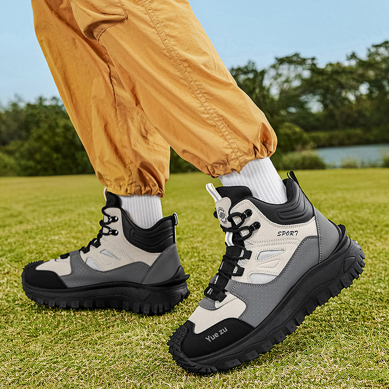 Sepatu bot pria model high-top - Outdoor Adventure Travel ulasan dan harga